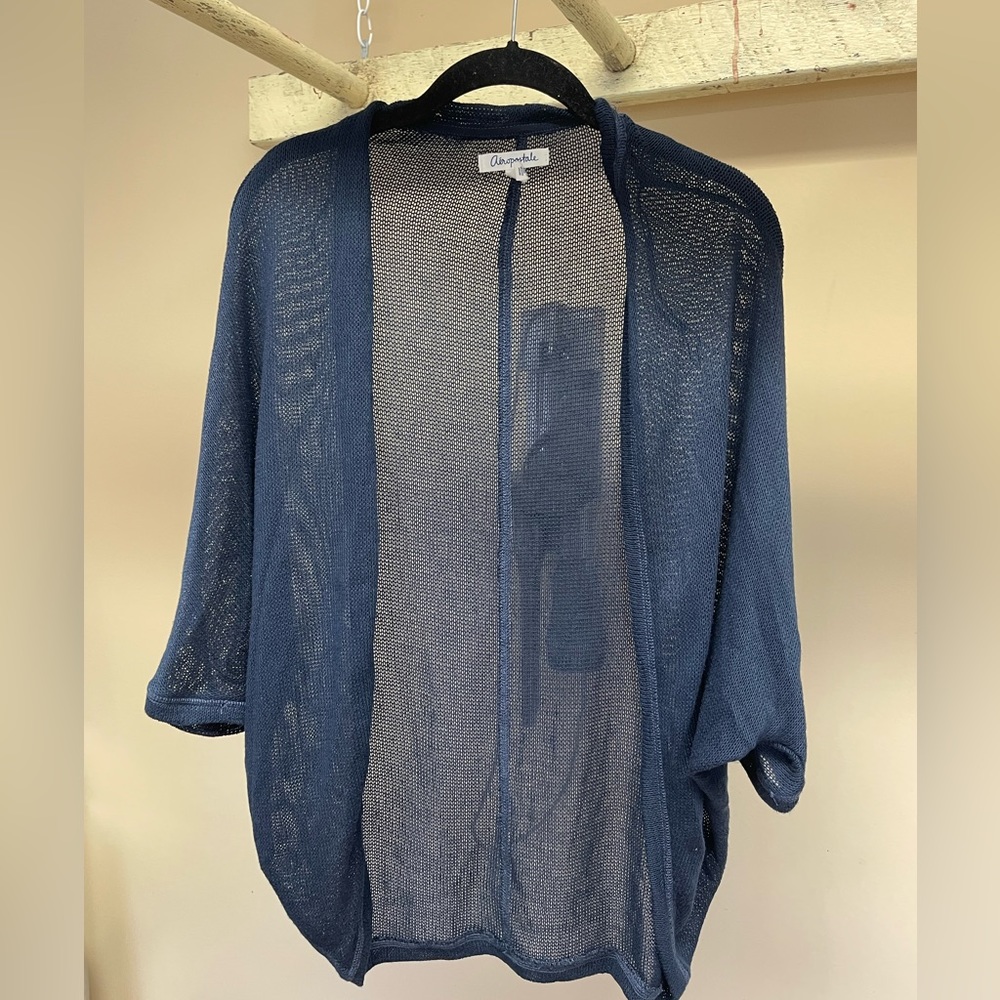 Brand Aeropostale, blue sweater in navy blue, size large